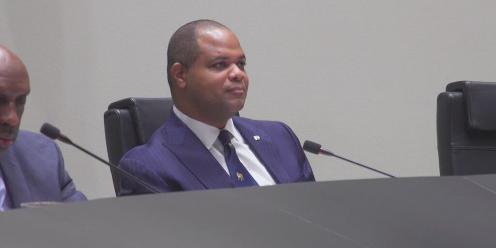 Dallas Mayor Eric Johnson Highlights Party Switch in GOP Convention Speech